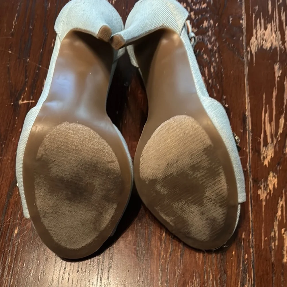 Betsey Johnson Red and Gray Heels with Floral Embellishments - Picture 4 of 7